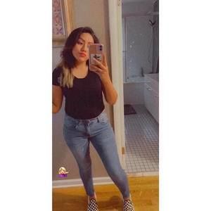 Meet your Posher, Kimberly